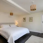 Historic House With Log Burner And Countryside Views, Dog Friendly, Near York * Cawood