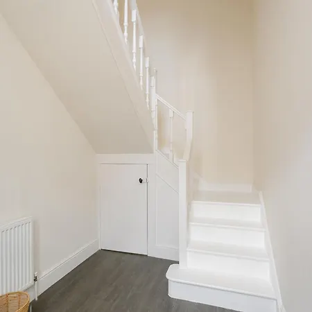 בית נופש Beautiful Historic House With Log Burner And Countryside Views Near York Cawood