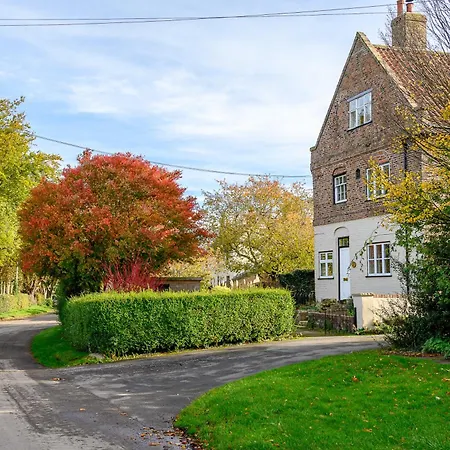 Beautiful Historic House With Log Burner And Countryside Views Near York *