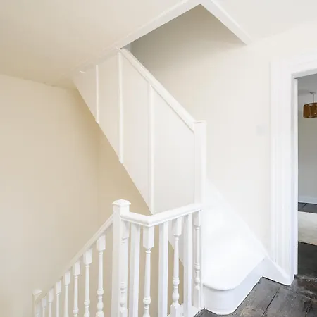 Holiday home Beautiful Historic House With Log Burner And Countryside Views Near York Cawood